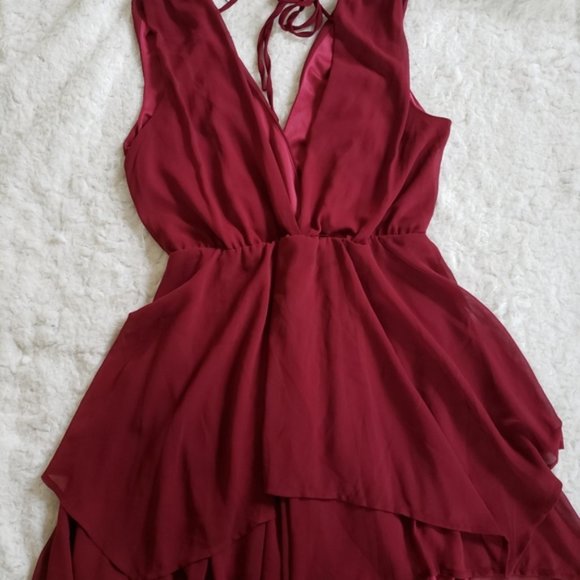 Windsor red deep v red flowy dress - Picture 3 of 4